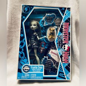 RARE HTF (Re-Boxed) Wave One Frankie Stein